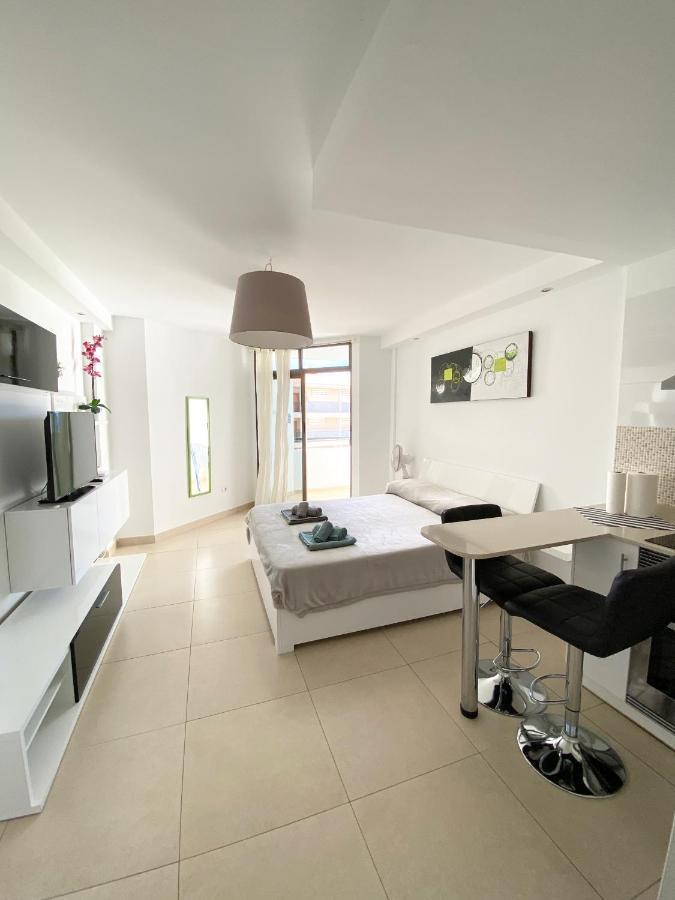Aloha Summerland Vip Studio Sea & Pool View Los Cristianos  Exterior photo