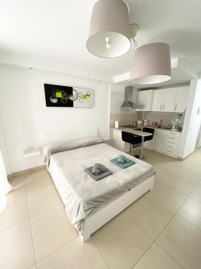 Aloha Summerland Vip Studio Sea & Pool View Los Cristianos  Exterior photo